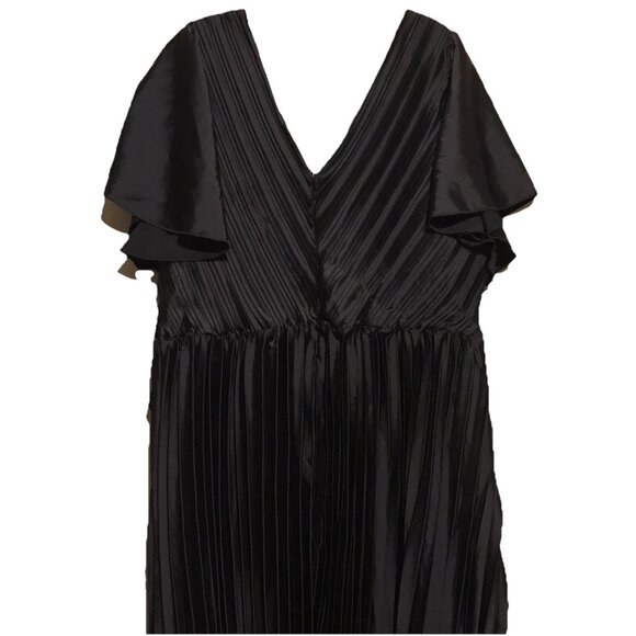 Boohoo Plus Pleated Twist Angel Sleeve Midi Dress Size 22 - Picture 7 of 9